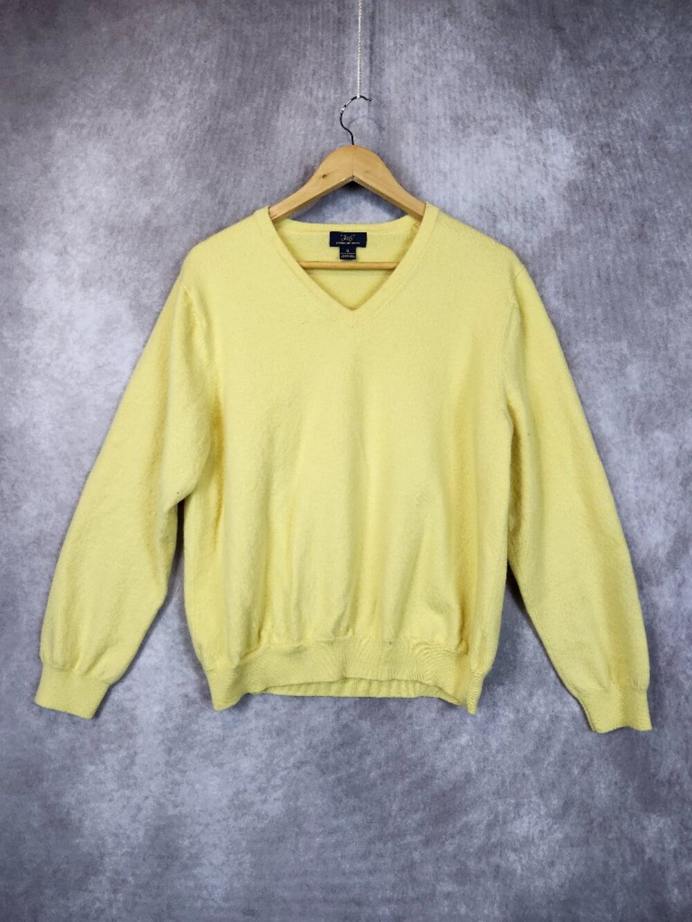 346 Brooks Brothers Yellow V Neck Merino Wool Sweater Size XL